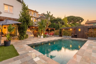 Maison &agrave; vendre &agrave; CANNES  - 7 pi&egrave;ces - 201 m&sup2; 