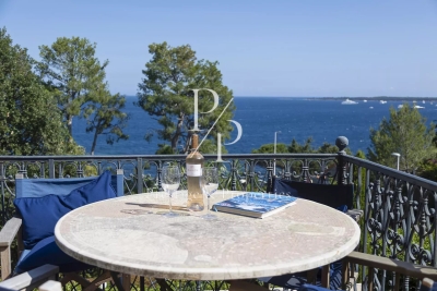 Appartement &agrave; vendre &agrave; CANNES  - 4 pi&egrave;ces - 111 m&sup2; 