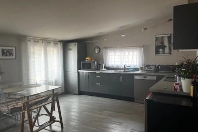 Maison à vendre à AIX-EN-PROVENCE Graveson - 5 pièces - 189 m² 