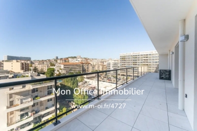 Appartement à vendre à MARSEILLE 8EME  - 4 pièces - 122 m² 