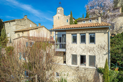 Maison &agrave; vendre &agrave; Pernes-les-Fontaines  - 8 pi&egrave;ces 187 m&sup2; 