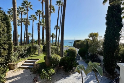 Maison à vendre à VALLAURIS  - 7 pièces - 240 m² 