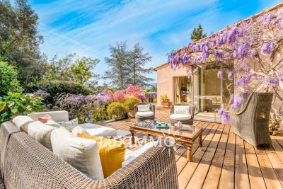 House for sale in MANDELIEU-LA-NAPOULE Le Roc Fleuri-Capitou (Jeanne d'Arc) - 6 rooms - 234 m² 