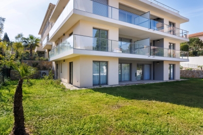 Apartment for sale in ROQUEBRUNE-CAP-MARTIN Carnoles - 7 rooms - 382 m&sup2; 