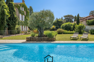 Maison &agrave; vendre &agrave; ÉCULLY  - 11 pi&egrave;ces - 425 m&sup2; 