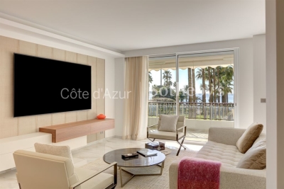 Apartment for sale in CANNES  - 3 rooms - 127 m² 