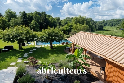 Maison à vendre à TOSSE  - 10 pièces - 295 m² 