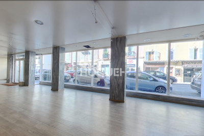 Commerce à vendre à NICE Les Issarts - 4 pièces - 184 m² 