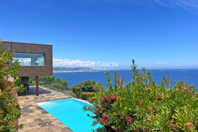 Maison &agrave; vendre &agrave; THÉOULE-SUR-MER  - 9 pi&egrave;ces - 340 m&sup2; 