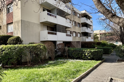 Appartement à vendre à MARSEILLE 12EME  - 3 pièces - 64 m² 