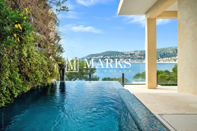 Maison à louer à ST-JEAN-CAP-FERRAT Saint-Antonin - 6 pièces - 250 m² 