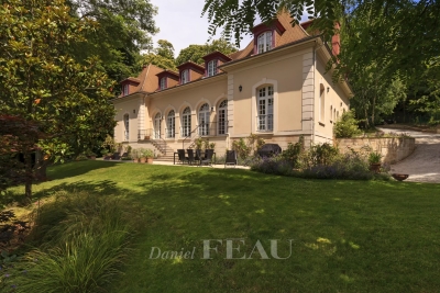 Maison à vendre à VERSAILLES  - 13 pièces - 616 m² 