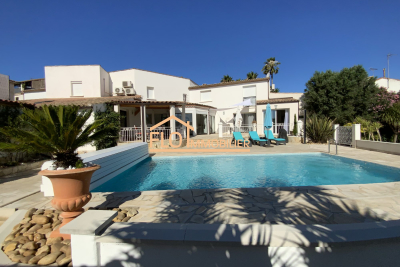 Maison &agrave; vendre &agrave; BESSAN  - 7 pi&egrave;ces - 230 m&sup2; 