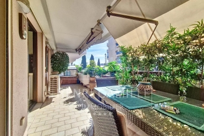 Appartement à vendre à CANNES Port Vauban - 2 pièces - 45 m² 