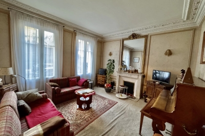 Appartement à vendre à NEUILLY SUR SEINE  - 5 pièces - 99 m² 