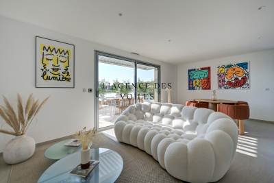 Appartement à vendre à SANARY-SUR-MER Ecarts - 4 pièces - 119 m² 