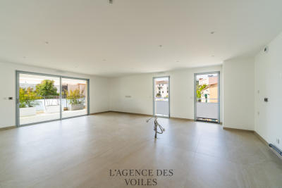 Appartement &agrave; vendre sanary appartement 3 chambres p 