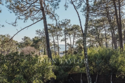 Maison à vendre à LÈGE-CAP-FERRET  - 8 pièces - 260 m² 