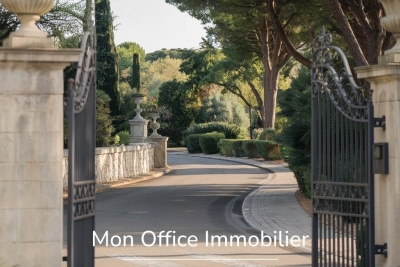 terrain à vendre à AIX-EN-PROVENCE Graveson - 5 pièces - 1562 m² 