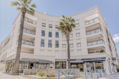 Appartement à vendre à CAVALAIRE-SUR-MER  - 4 pièces - 130 m² 