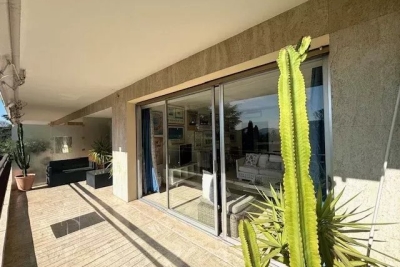 Appartement à vendre lumineux terrasse cannes 