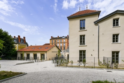 Commerce &agrave; vendre &agrave; TASSIN-LA-DEMI-LUNE  - 3 pi&egrave;ces - 57 m&sup2; 