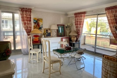 Appartement à vendre à NICE Centre Ville Sud-Est - 2 pièces - 80 m² 