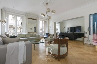 Apartment for sale in PARIS 8EME Les Archives 1 - 6 rooms - 216 m² 