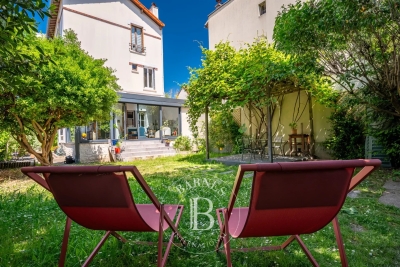 Maison à vendre terrain est nord 