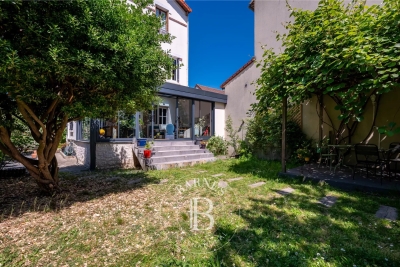 House for sale in COLOMBES Pasteur - 6 rooms - 150 m&sup2; 