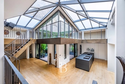 Apartment for sale in PARIS 3EME Les Archives 1 - 5 rooms - 272 m² 