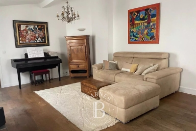 Apartment for sale in PARIS 6EME Rochechouart - 4 rooms - 75 m² 