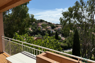 House for sale in BORMES-LES-MIMOSAS  - 5 rooms - 74 m² 