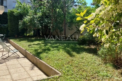 Appartement à vendre à COURBEVOIE  - 5 pièces - 132 m² 