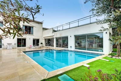 Maison à vendre à LES PENNES-MIRABEAU Graveson - 10 pièces - 500 m² 