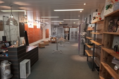 Commerce à vendre à VENCE La Peyriere - 1 pièces - 87 m² 