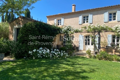 House for sale in PARADOU Nord - 6 rooms - 180 m² 