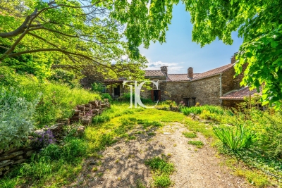 Maison à vendre à MALBOSC  - 8 pièces - 205 m² 