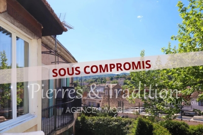 Maison à vendre à APT  - 10 pièces - 300 m² 