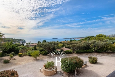 Maison &agrave; vendre 83110 sanary mer 
