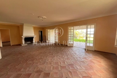 Maison à vendre à VALBONNE  - 8 pièces - 353 m² 
