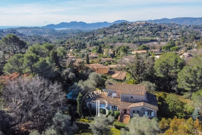 Maison à vendre à MOUGINS  - 12 pièces - 282 m² 