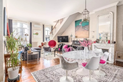 Appartement &agrave; vendre &agrave; BORDEAUX  - 7 pi&egrave;ces - 215 m&sup2; 