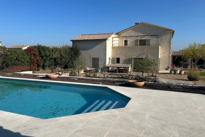 Maison à vendre à UZÈS Saint-Maximin - 6 pièces - 183 m² 