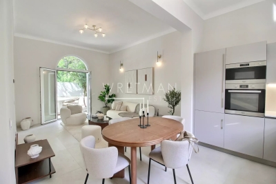 House for sale in NICE  - 7 rooms - 135 m&sup2; 