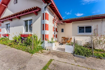 Maison à vendre à ARCACHON Sainte-Foy-la-Grande - 4 pièces - 79 m² 