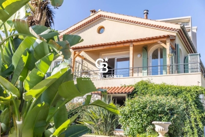 Maison à vendre à NICE Tnl-Beaumont - 8 pièces - 285 m² 