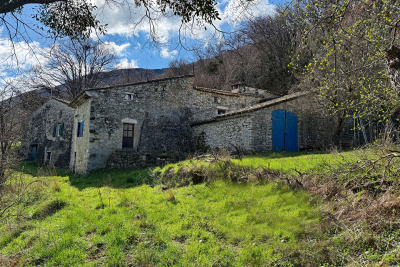 Maison à vendre à TAULIGNAN Mours-Saint-Eusèbe - 8 pièces - 175 m² 
