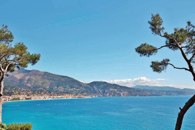 Maison &agrave; vendre &agrave; Roquebrune-Cap-Martin  - 8 pi&egrave;ces 230 m&sup2; 