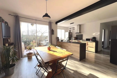 Maison à vendre à APT Le Beaucet - 4 pièces - 159 m² 